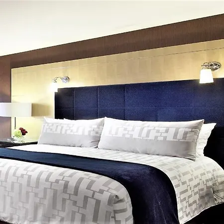 Luxury Collection Mondrian Market Square شقة وارسو