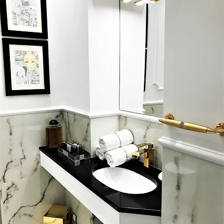 Luxury Collection Mondrian Market Square Apartment Warsaw
