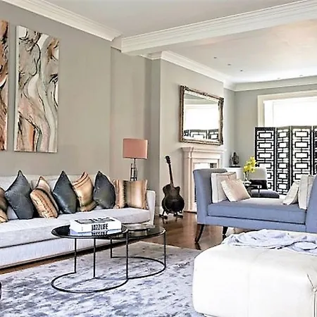 Luxury Collection Mondrian Market Square Apartment Warsaw
